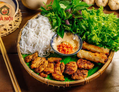 Bún chả Hà Nội Quận 1 – Chuẩn vị phố cổ tại Quán Quê Hà Nội