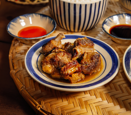 Sườn xào chua ngọt ( sườn non )