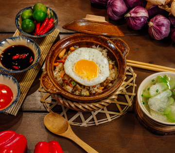 Cơm thố thịt nướng