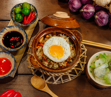 Cơm thố thịt bò